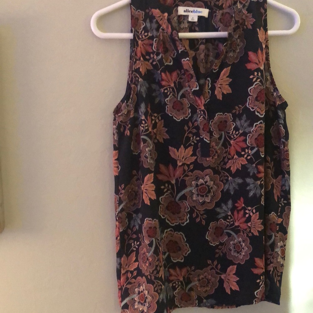 Sleeveless top 100% polyester